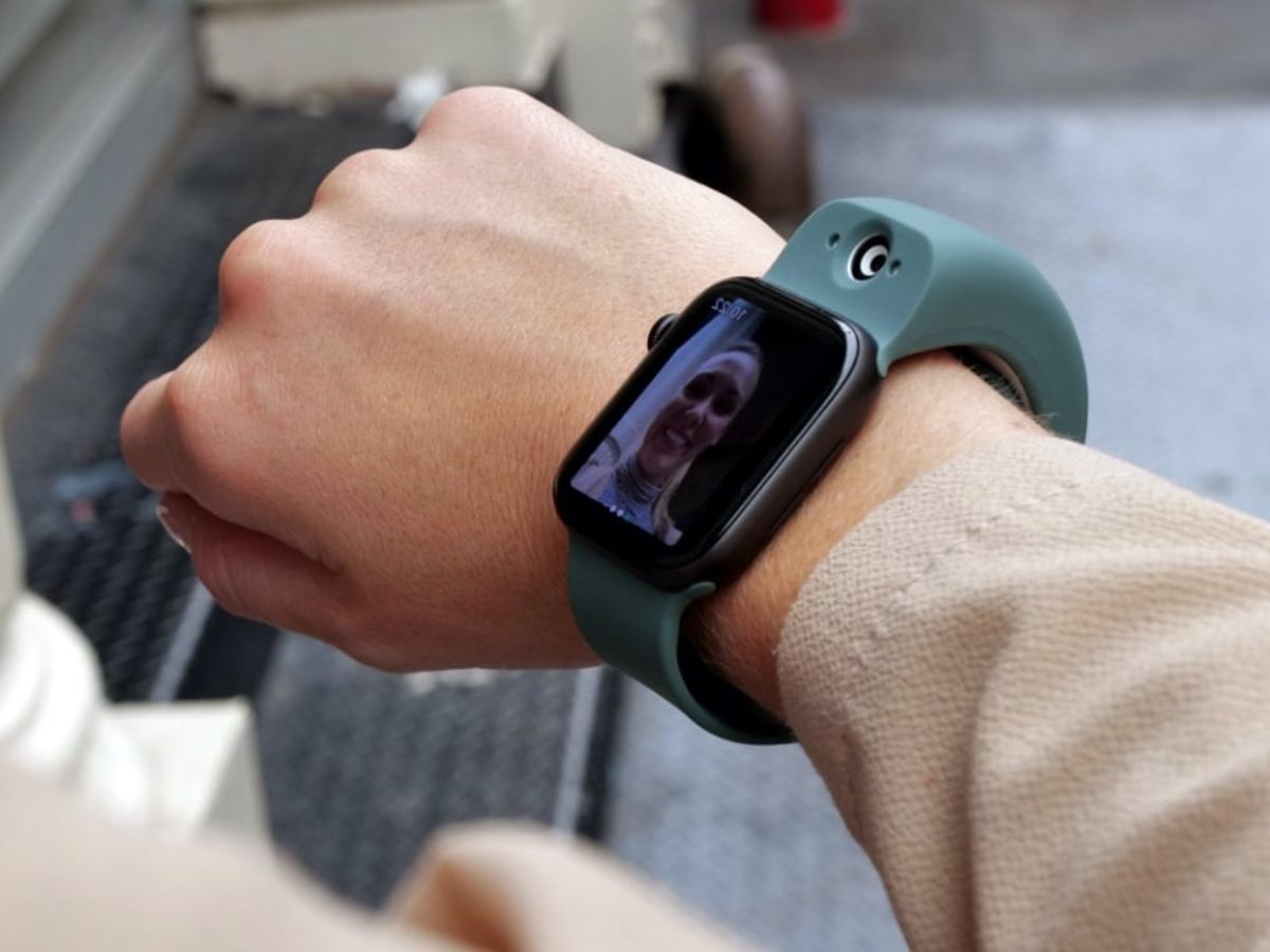 how-android-smartwatches-with-camera-are-changing-the-game