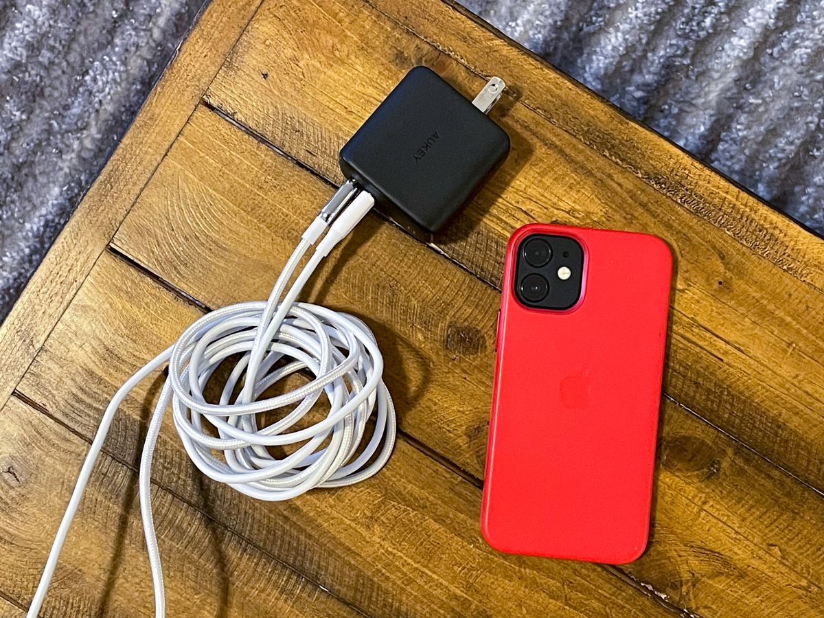 how-to-use-an-iphone-to-android-charger-adapter-on-your-android-device