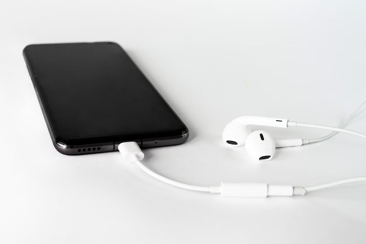 iphone-to-android-headphone-adapter-guide